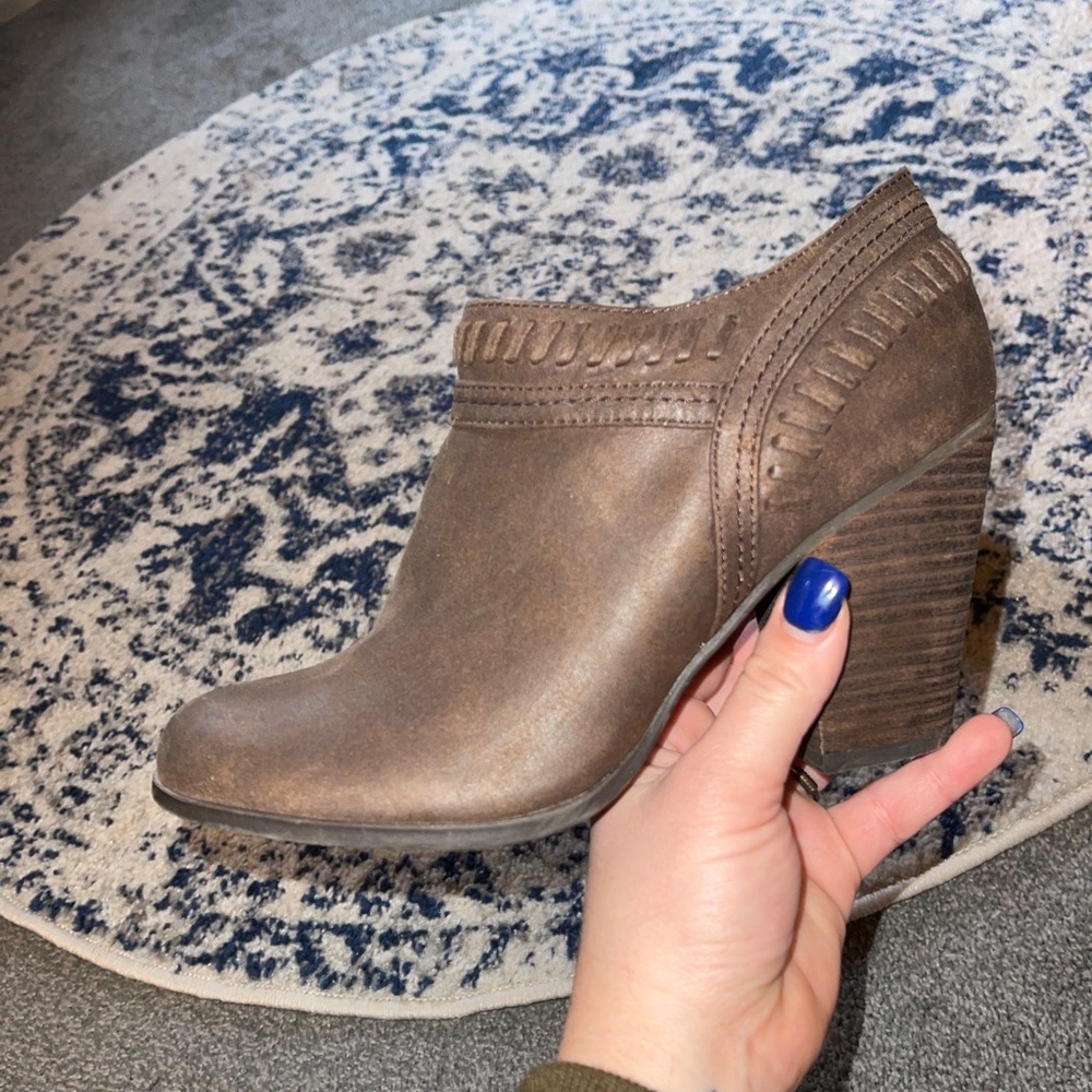 Tan booties - Picture 3 of 5